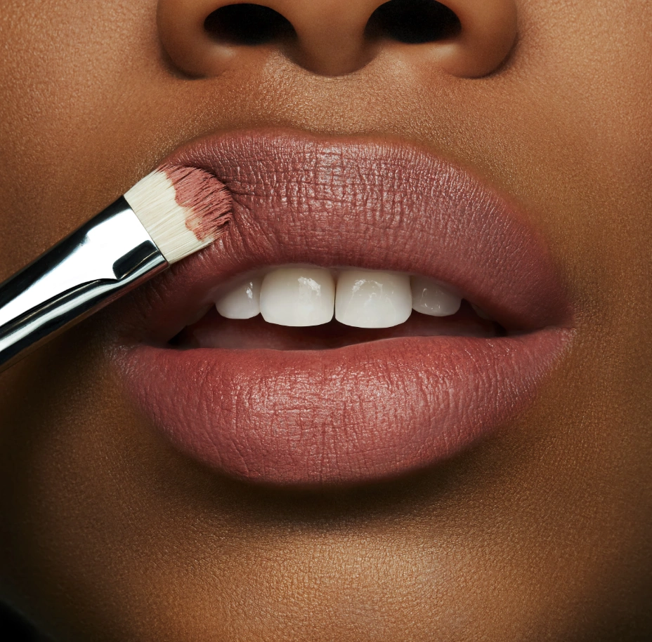 MAC Cosmetics Powder Kiss Lipstick Teddy 2.0 3gr képe 4